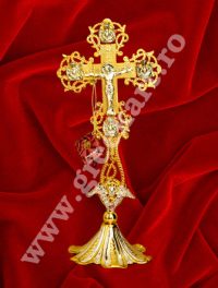 Cruce binecuvantare turnata aurita cu postament